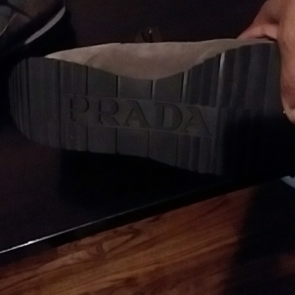 Prada shoes - Picture 2 of 4